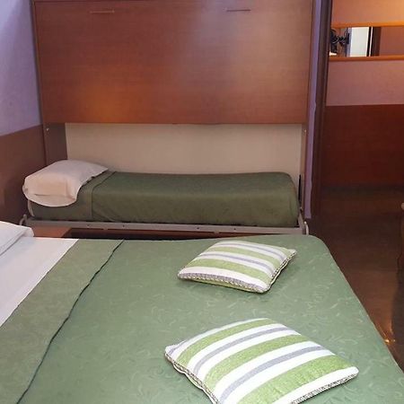 Tagliaferri Lucia Hotel Рим Екстериор снимка