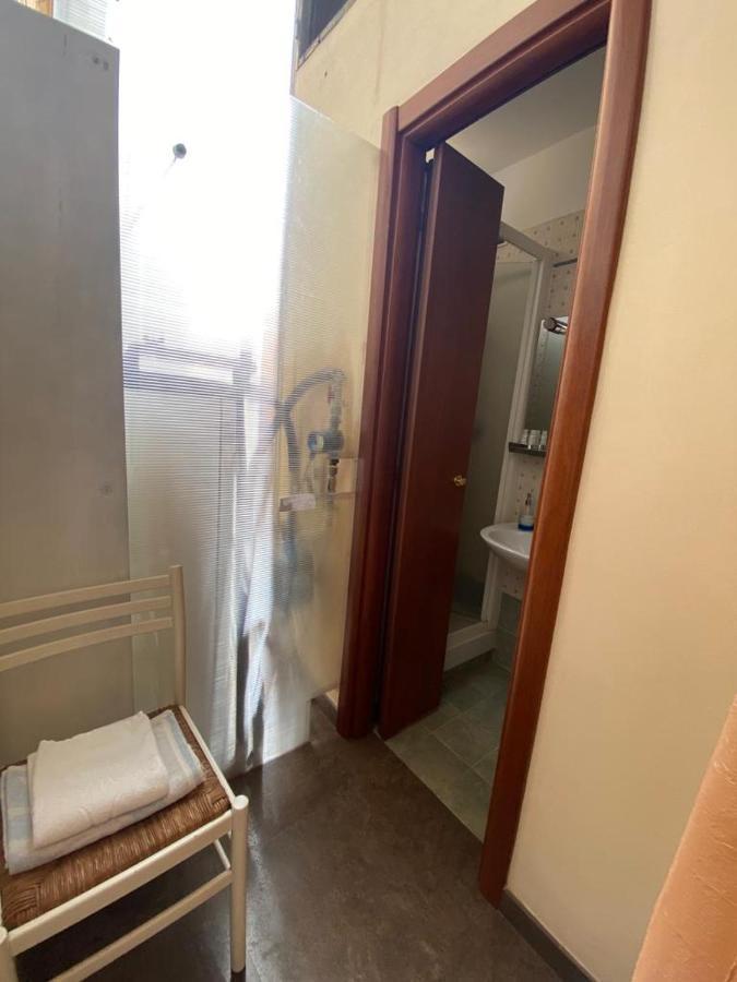 Tagliaferri Lucia Hotel Рим Екстериор снимка