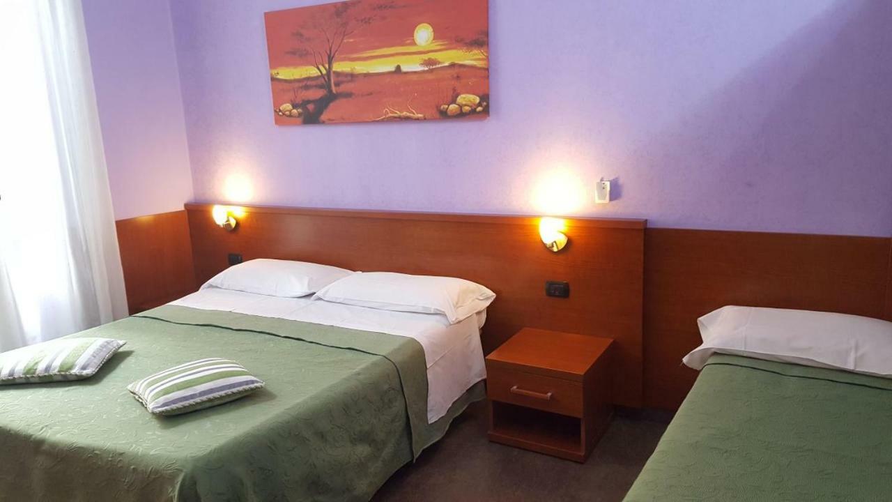 Tagliaferri Lucia Hotel Рим Екстериор снимка